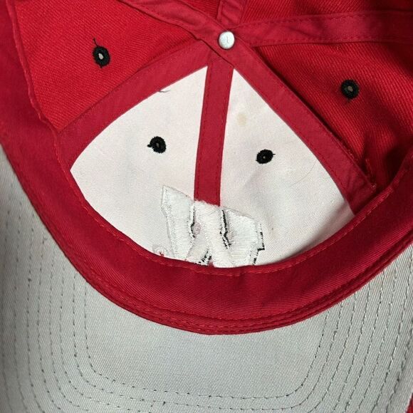 Vintage Puma Wisconsin Badgers Hat Snapback College Football Red Cap - Picture 6 of 9